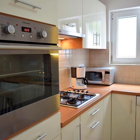 Sunnyy Beacch Apartments Banjol Luaran gambar