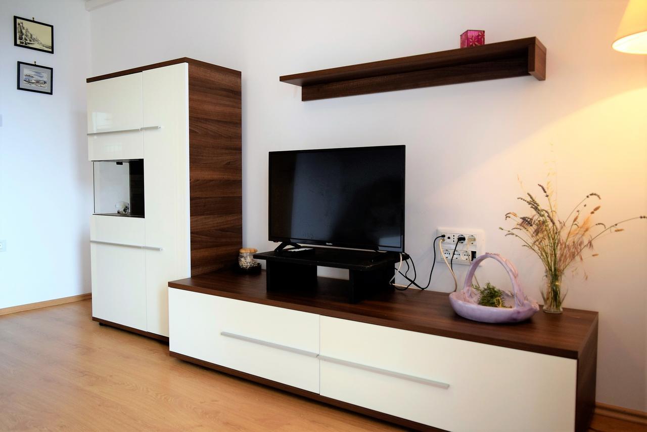Sunnyy Beacch Apartments Banjol Luaran gambar