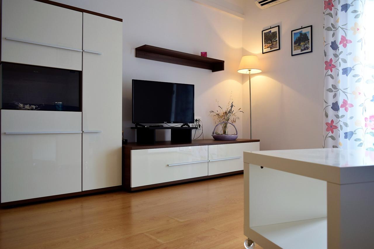 Sunnyy Beacch Apartments Banjol Luaran gambar