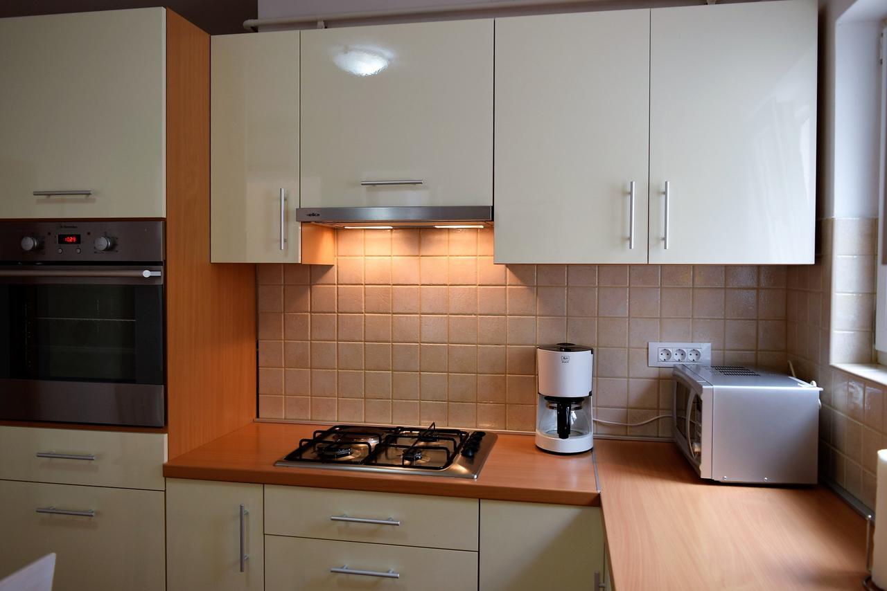 Sunnyy Beacch Apartments Banjol Luaran gambar