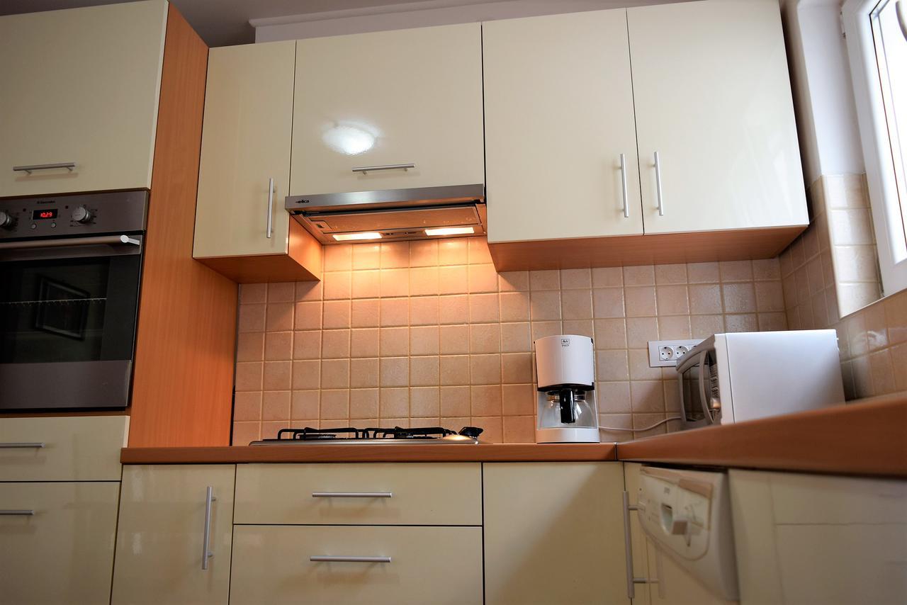 Sunnyy Beacch Apartments Banjol Luaran gambar